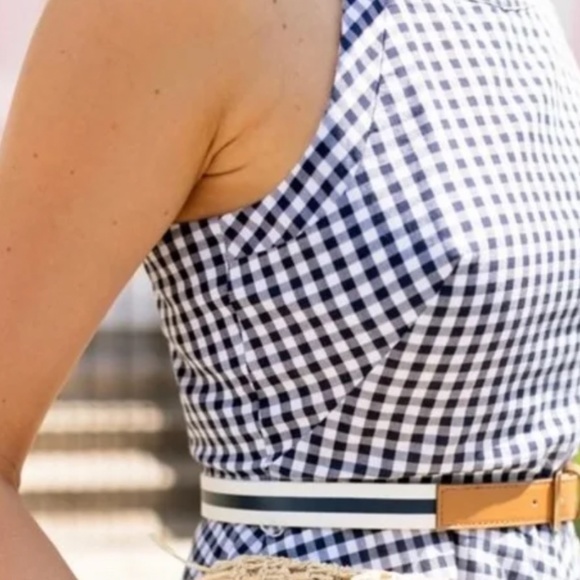 Eliza j - Picture 3 of 5